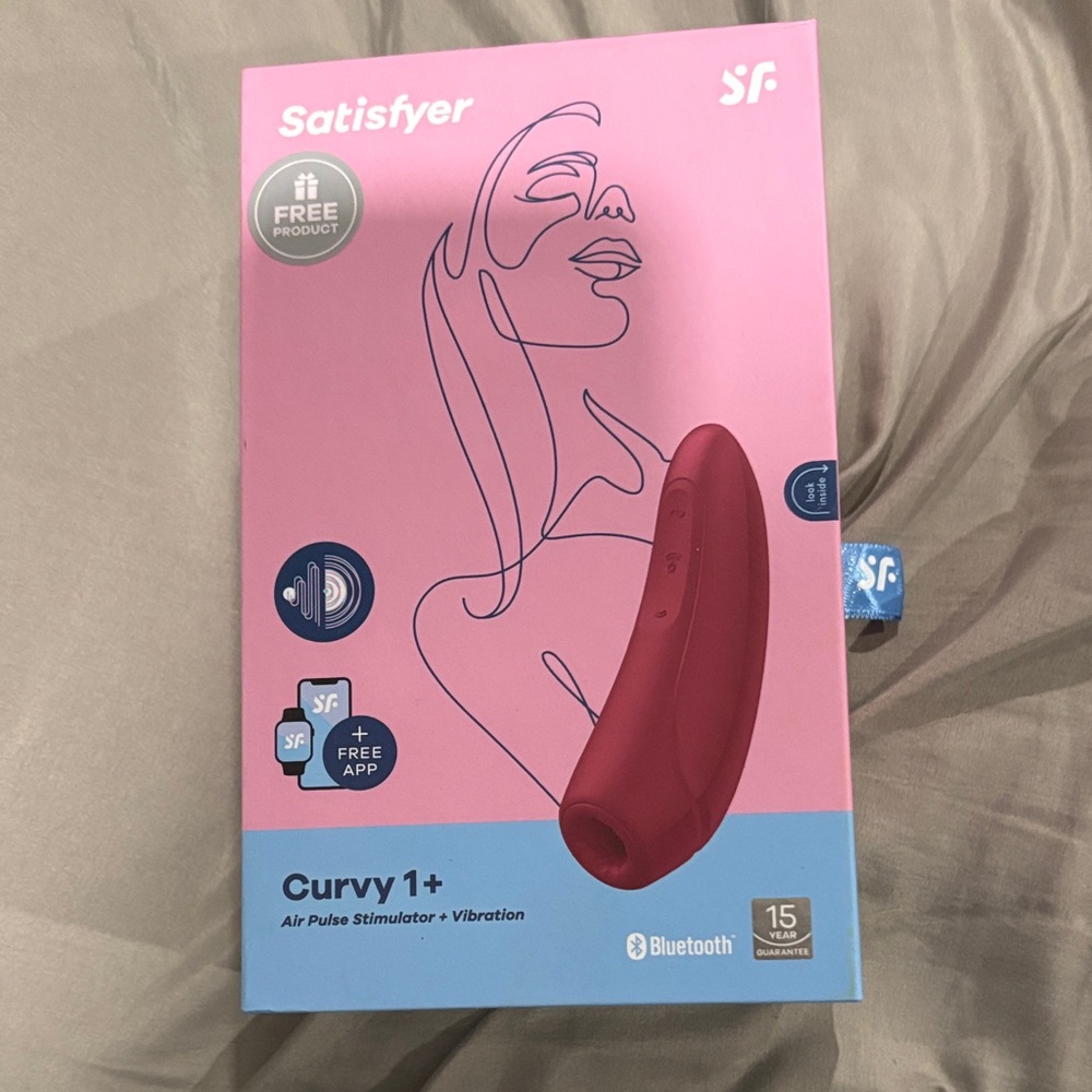 NEW IN BOX Curvy 1+ Red Air Pulse Stimulator